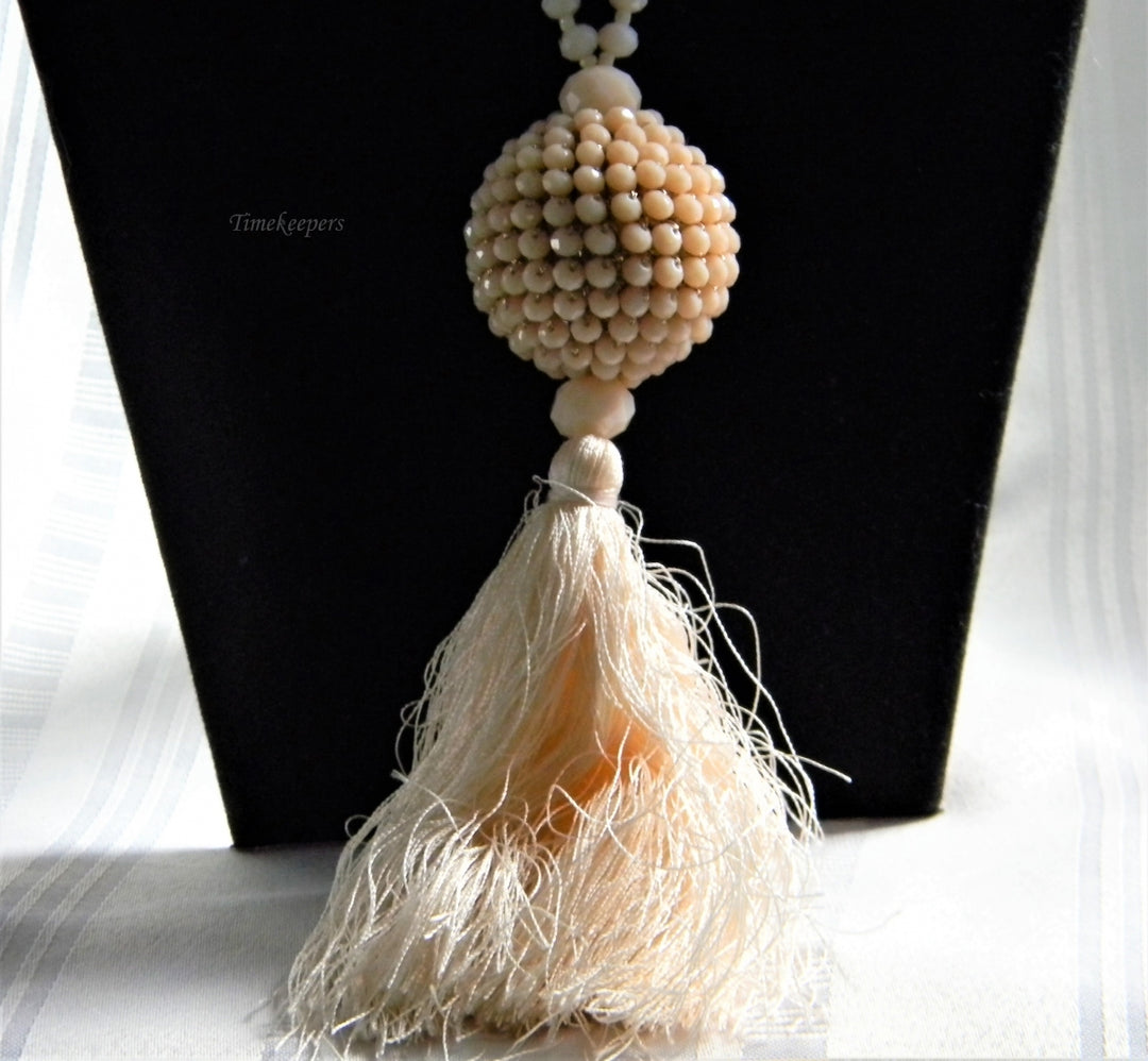 h920 Stunning Vintage Rose Quartz Beaded Necklace with Ball and Tassel