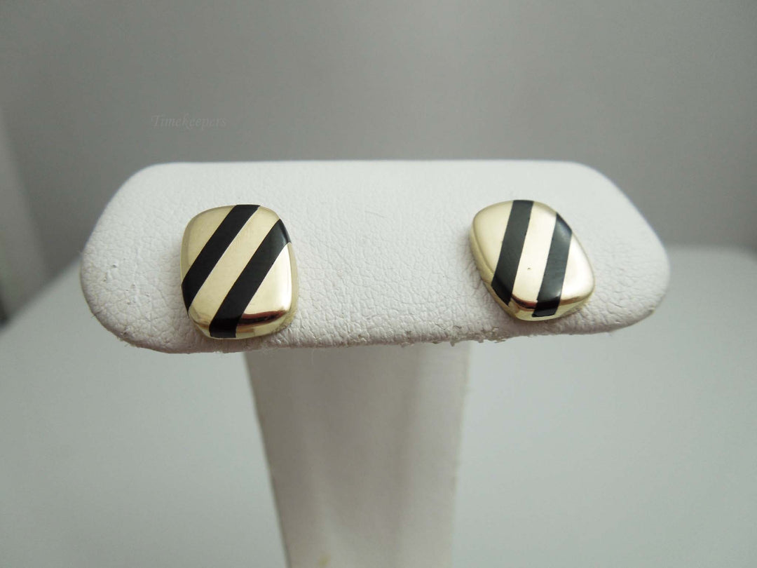 g587 Lovely Ladies 14kt Yellow Gold Black Striped Stud Earrings