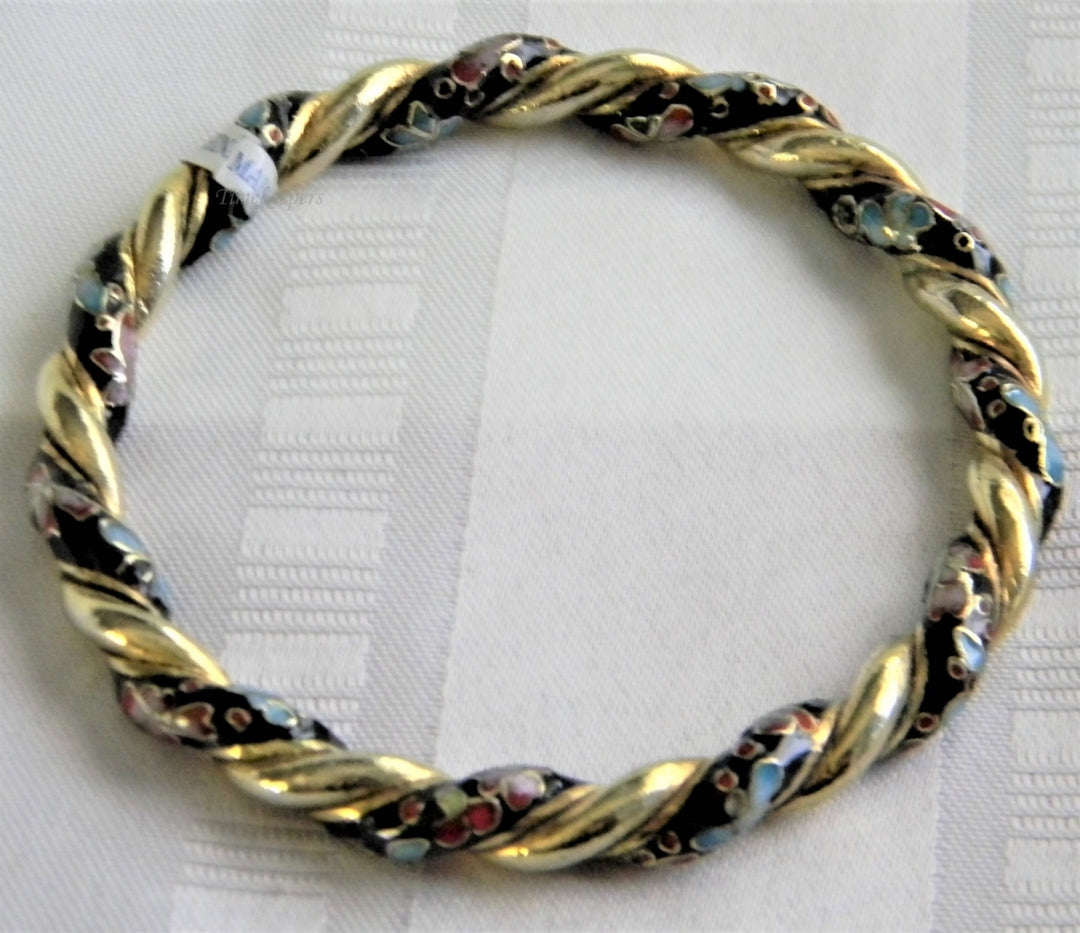 h960 Pretty Vintage Unique Cloisonne Twisted Bangle Bracelet in Black and Metal