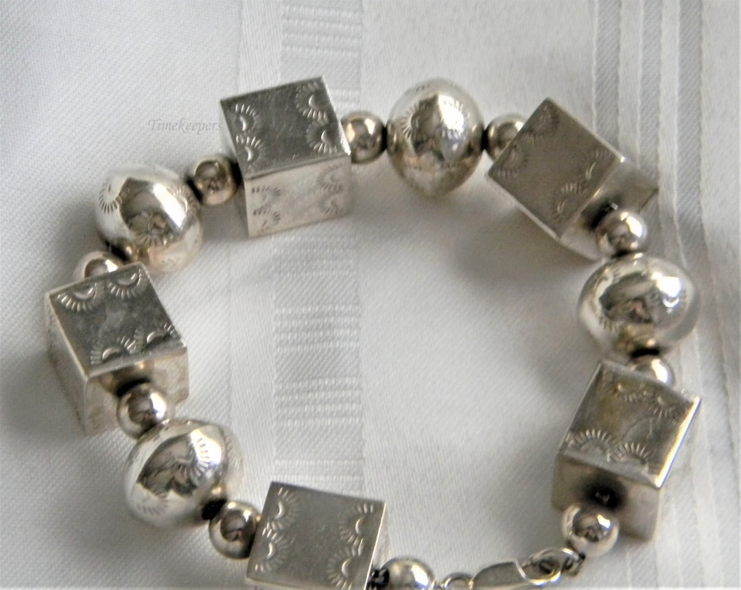 h962 Unique Sterling Silver Beaded Bracelet with Sterling Beads