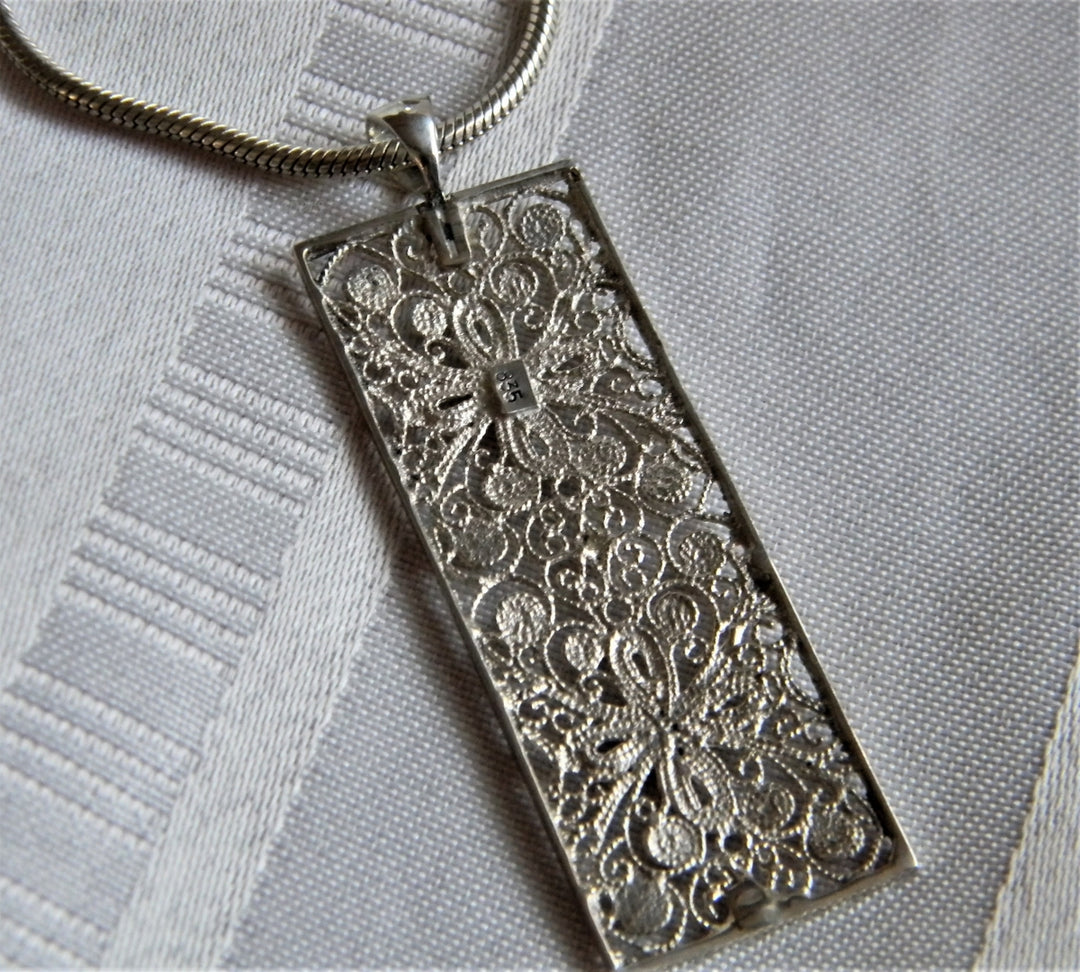 H677 Beautiful 925 Sterling Silver Neck Chain with 835 Silver Filigree Pendant