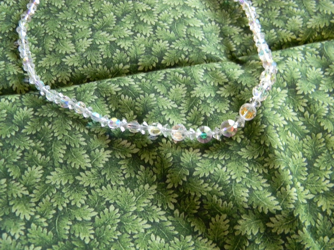 h690 Beautiful Graduated Borealis Beaded Necklace with Slide clasp