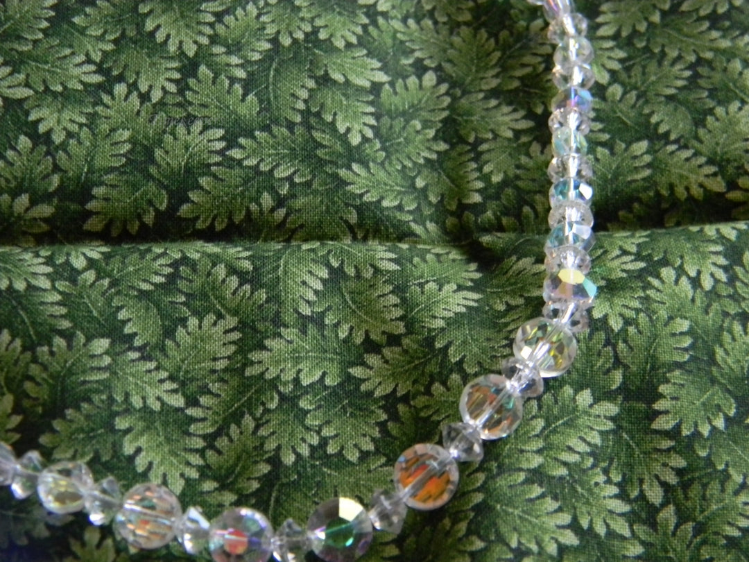 h690 Beautiful Graduated Borealis Beaded Necklace with Slide clasp