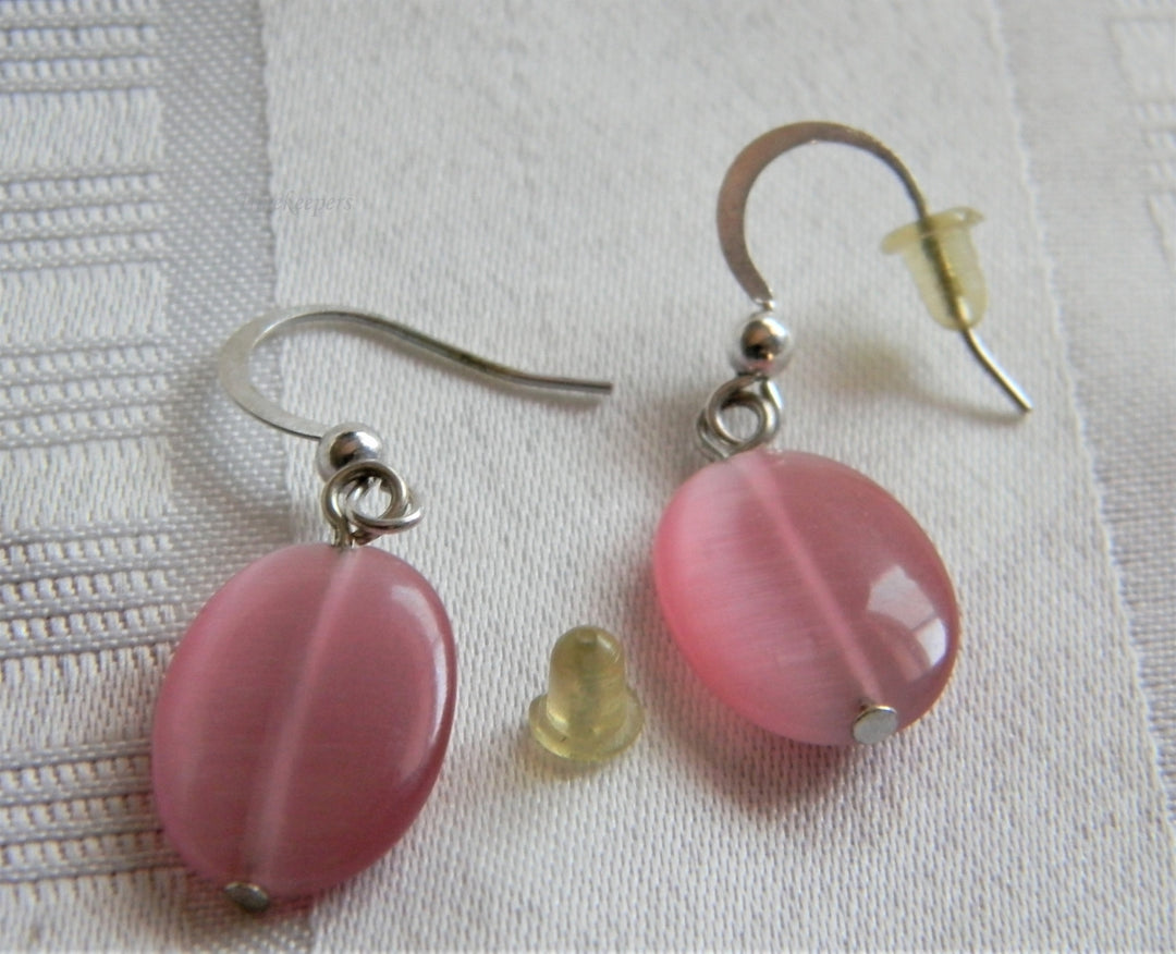 h699 Beautiful Silver Tone Dangle Earrings with Pink Oval Stones