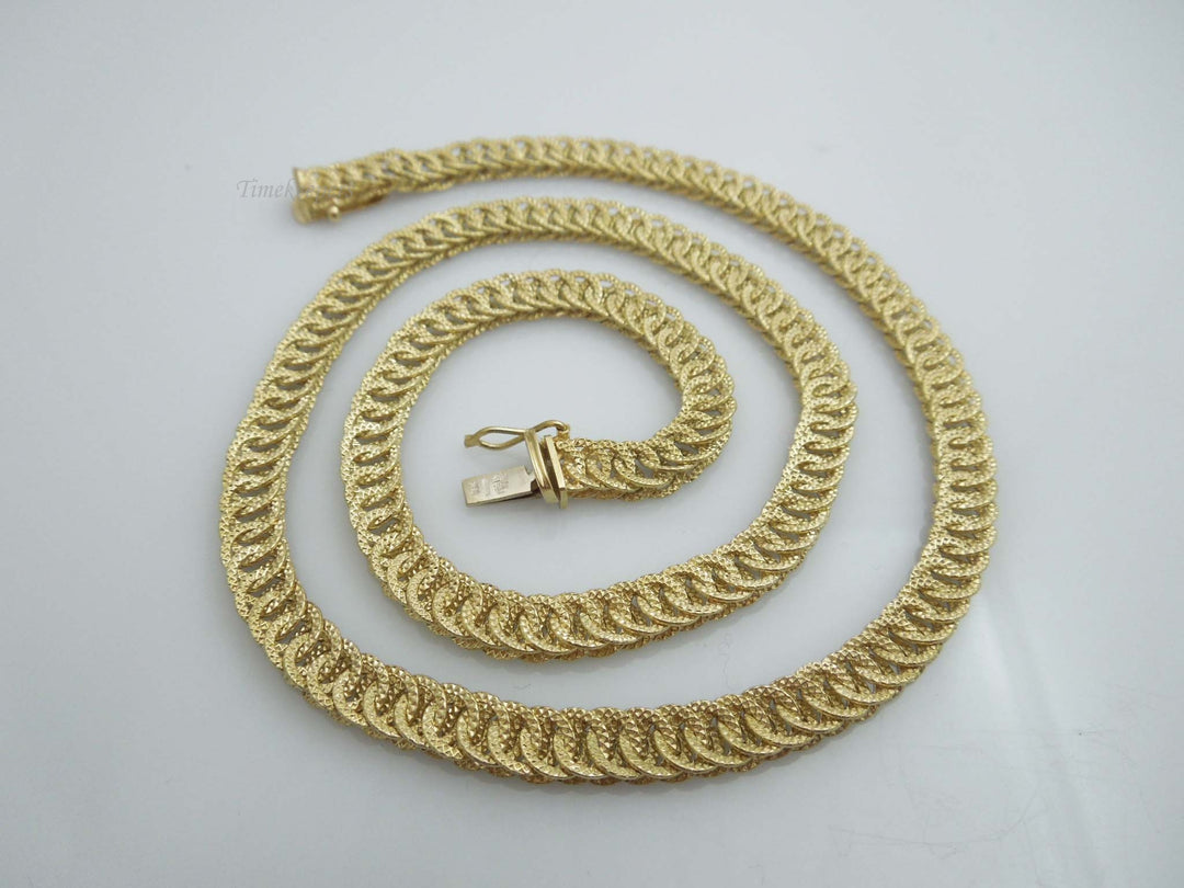 g676 Gorgeous Ladies 18kt Yellow Gold 17.5" Circular Braided Link Necklace