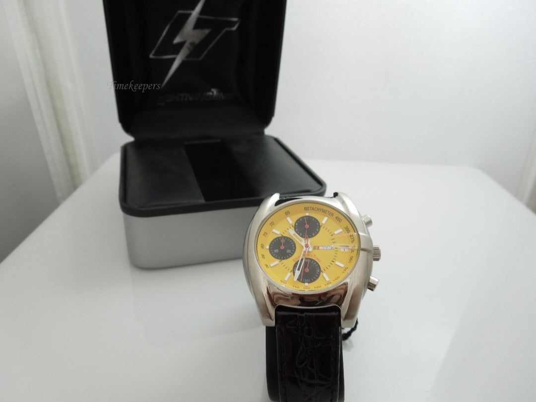g696 Men's Collectible NASCAR Lightning Time Quartz Wristwatch