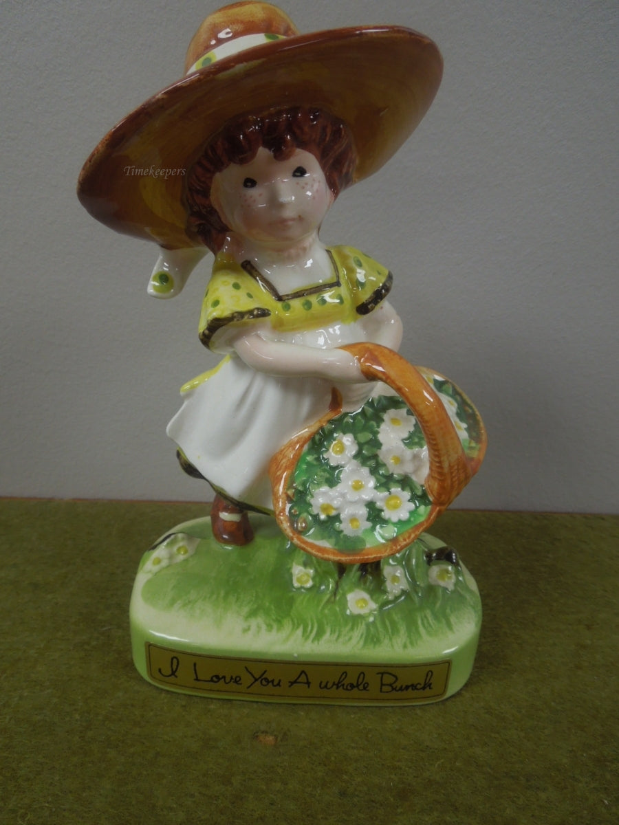 q804 1971 Holly Hobbie Figurine I Love You A Whole Bunch Japan American Greetings