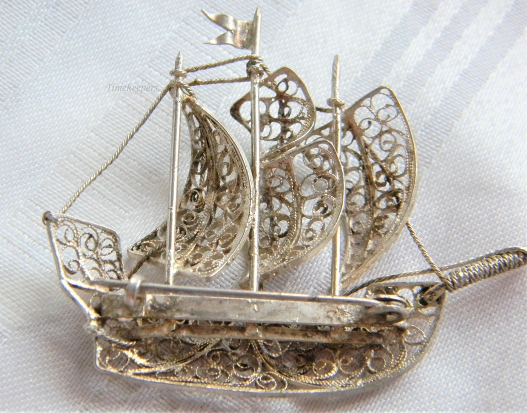 p054 Vintage Silver Filigree Wire Ship with Sails Brooch