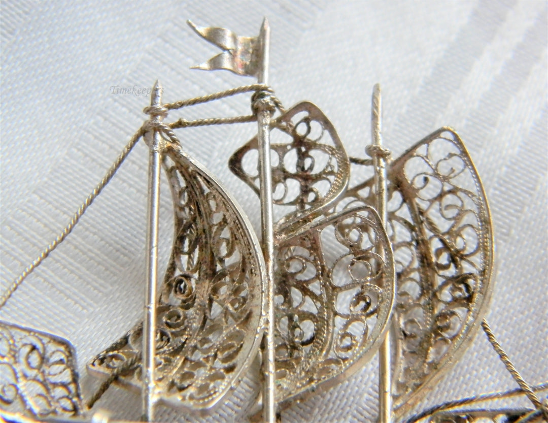 p054 Vintage Silver Filigree Wire Ship with Sails Brooch