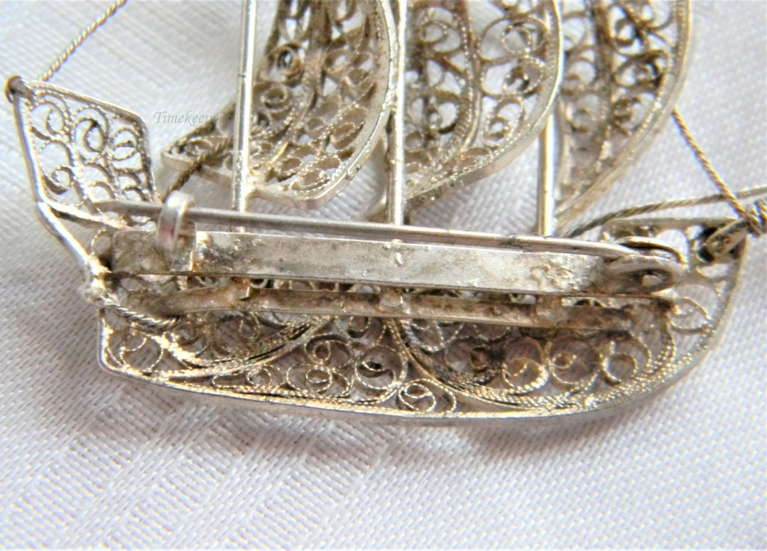 p054 Vintage Silver Filigree Wire Ship with Sails Brooch