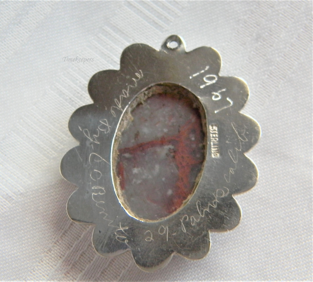 p058 Beautiful Vintage Sterling Silver Pendant with Quartz and Red Veins