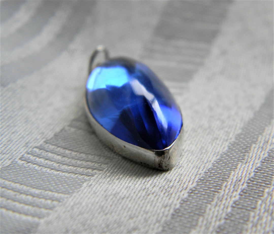 p060 Beautiful Unique Blue Glass Pendant in Sterling