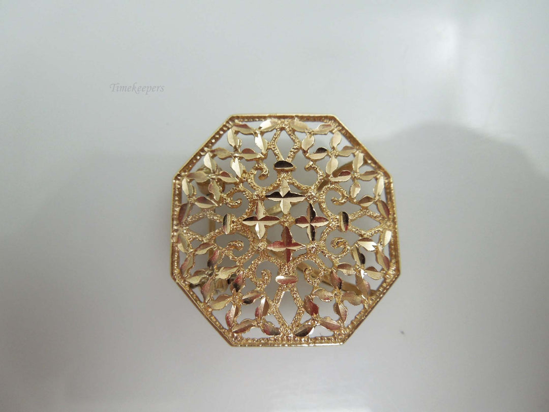 g753 Pretty Ladies 14kt Yellow Gold Diamond Cut Octagon Pendant or Pin