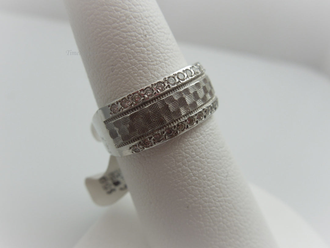 g769 Lovely Ladies 14kt White Gold Diamond Wedding Band