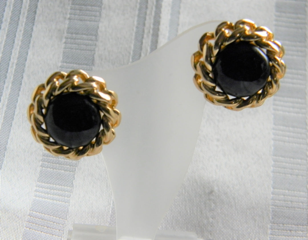 p106 Pretty Gold Tone Chr Dior Black and Gold Tone Stud Earrings