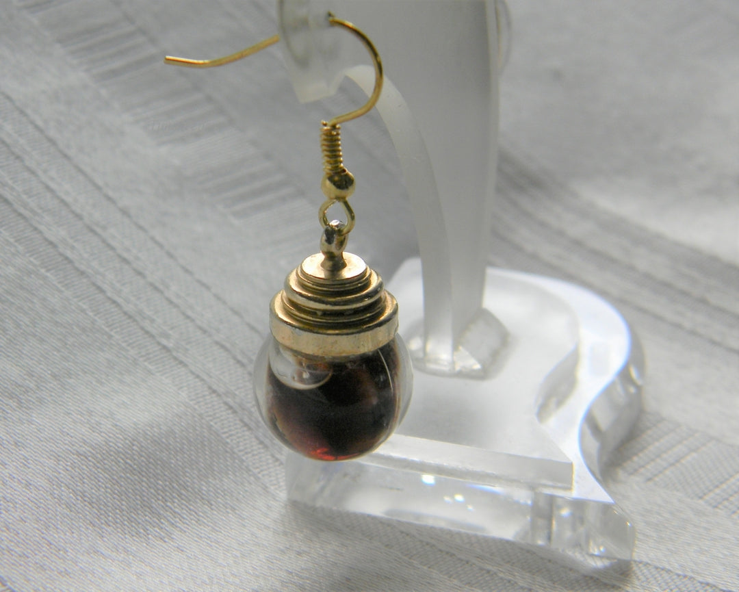 p109 Pretty Gold Tone Drop Earrings with Glass Balls Filled with Water and Stone