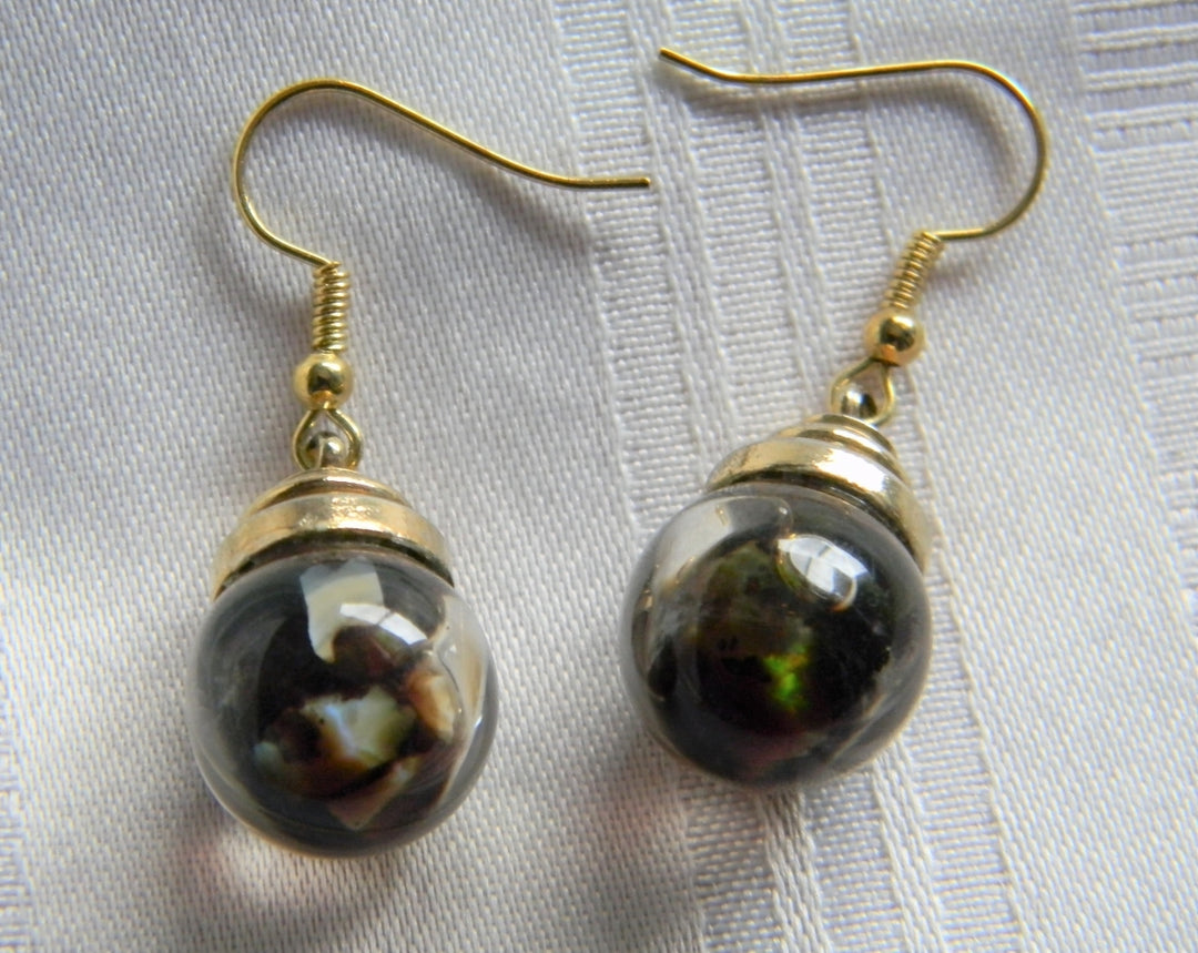 p109 Pretty Gold Tone Drop Earrings with Glass Balls Filled with Water and Stone