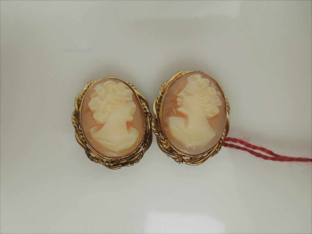 g803 Beautiful Vintage Gold Filled Cameo Clip On Earrings