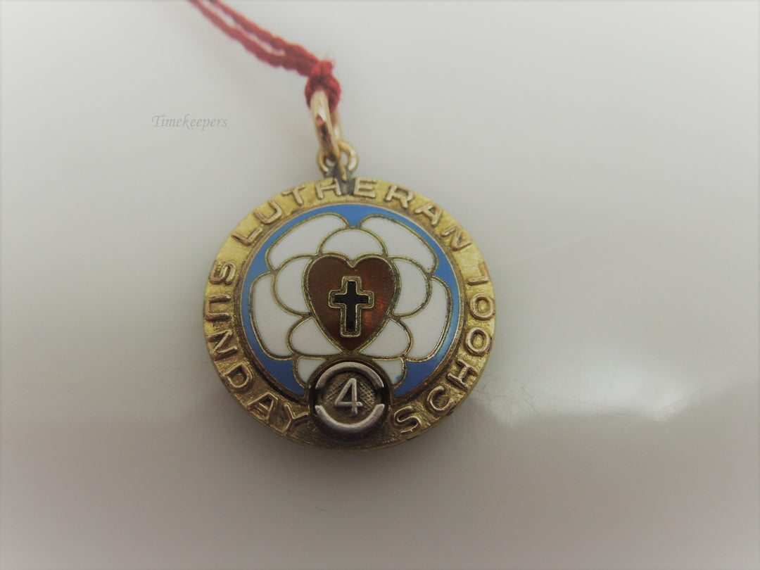 g805 Vintage Unisex Lutheran Sunday School Pendant