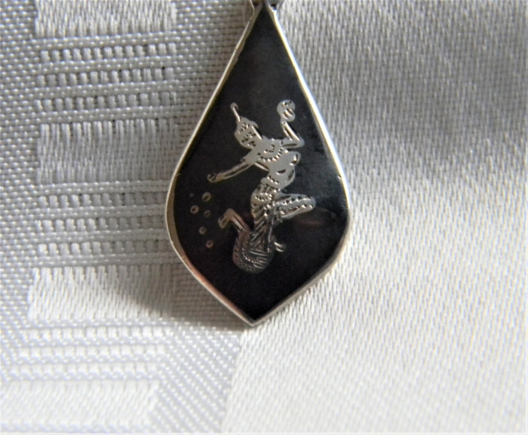 p141 Vintage Siam Sterling Niello Gray Enamel Tear Drop Pendant