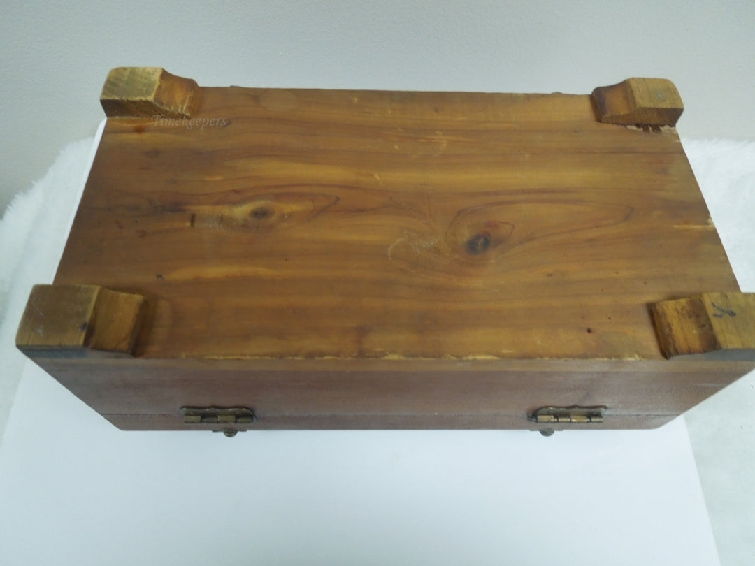 q902 Vintage Wooden Treasure Chest Jewelry / Money / Decoration / Trinket Box