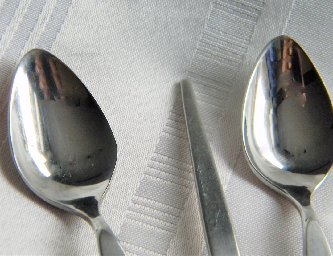 p163 Vintage Stainless set of 8 Demitasse Spoons Oneida Community