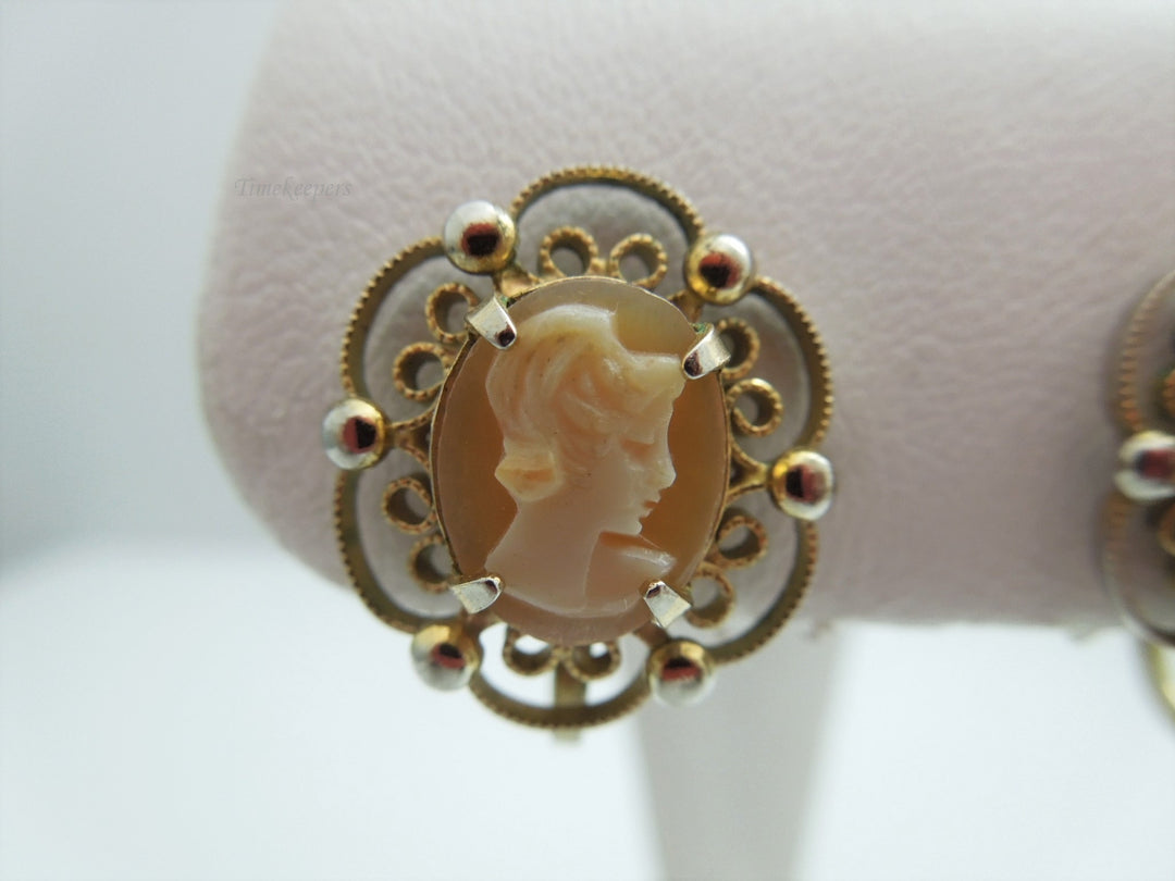 g846 Lovely Vintage Gold Filled Ladies Cameo Clip On Earrings