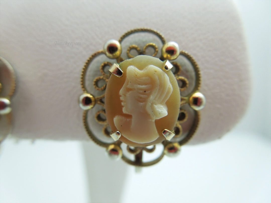 g846 Lovely Vintage Gold Filled Ladies Cameo Clip On Earrings