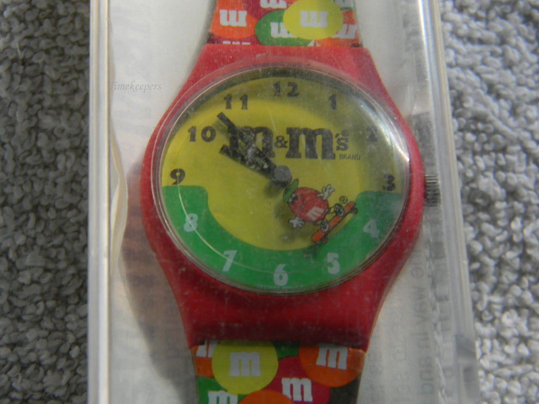 j912 1994 Mars Inc. M &amp; M Watch Quartz Movement In Box with Papers