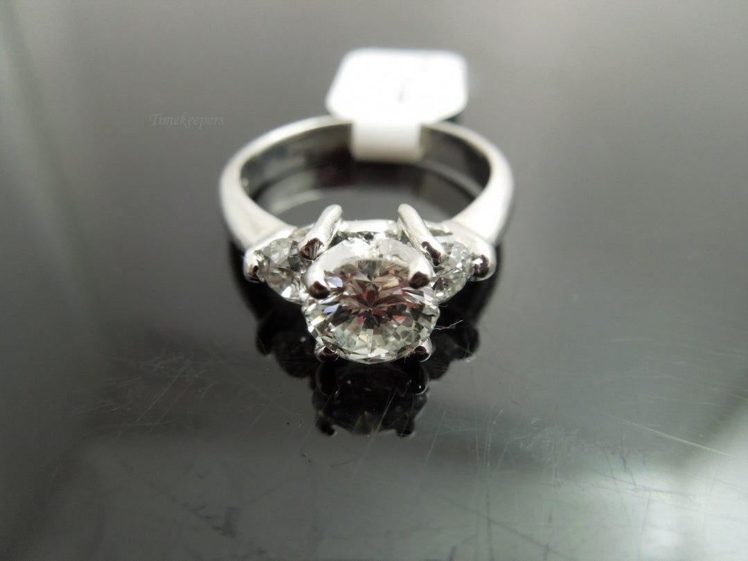 g851 Lovely Ladies Platinum Diamond Engagement Ring Size 6