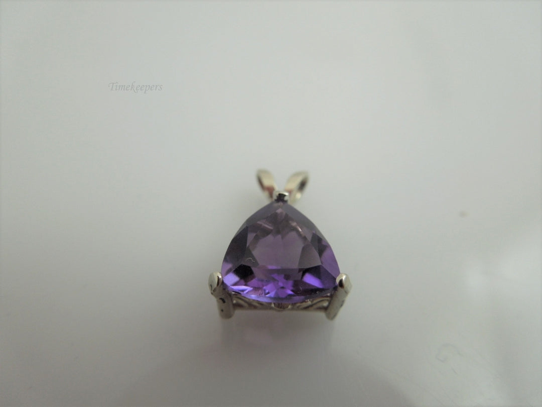 g868 Lovely Ladies 14kt White Gold Trillion Cut Amethyst Pendant