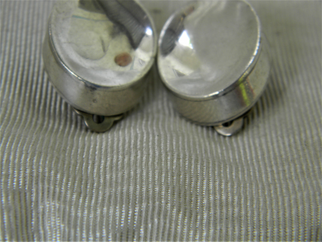 j253 Beautiful Sterling Silver Oval Clip Earrings by Jondell