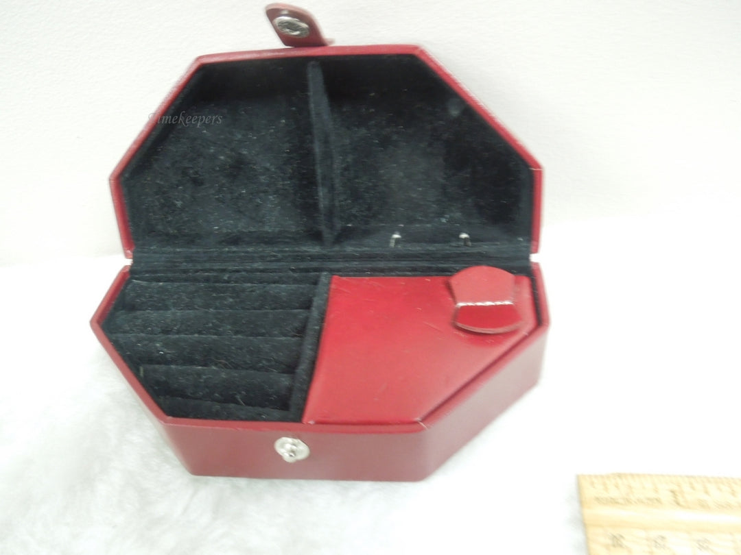 q961 Small Jewelry Box Travel Portable Jewelry Case for Ring Pendant