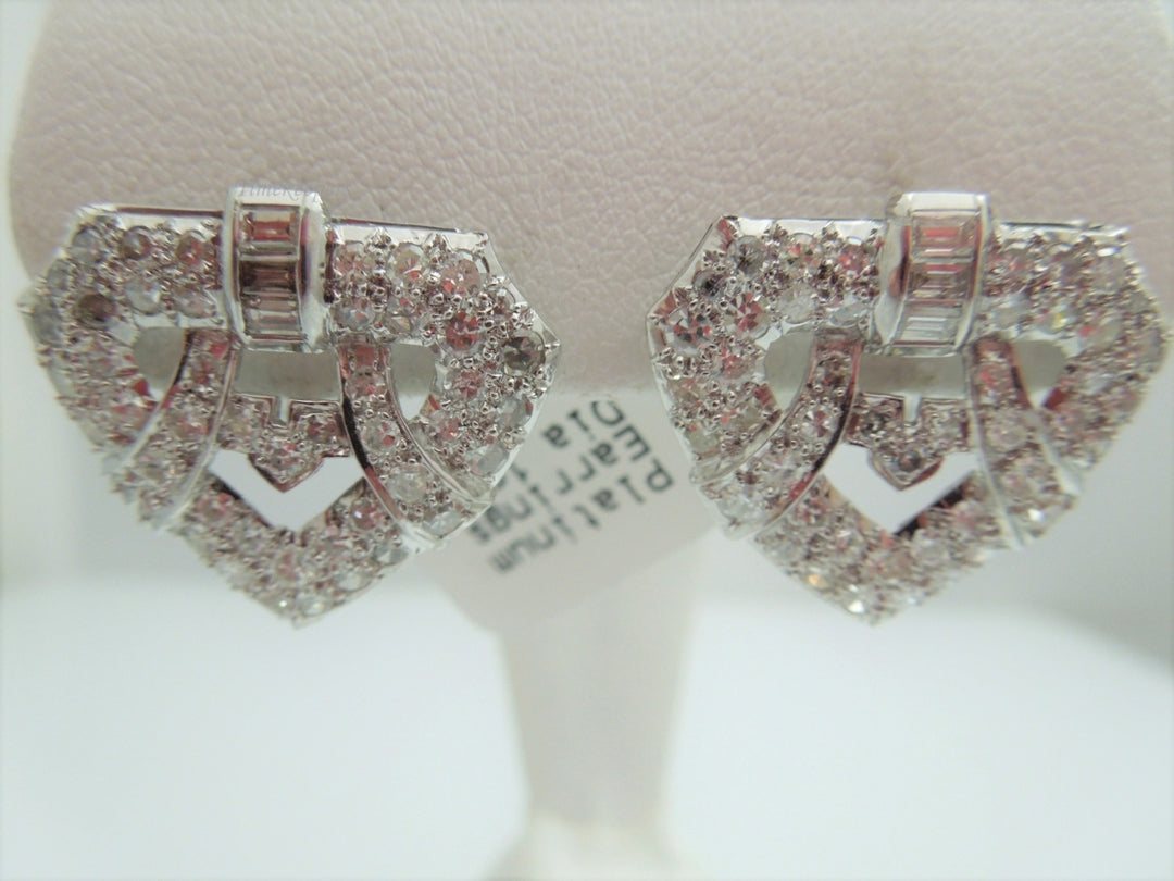 g871 Gorgeous Ladies Platinum Diamond Shield Shaped Earrings