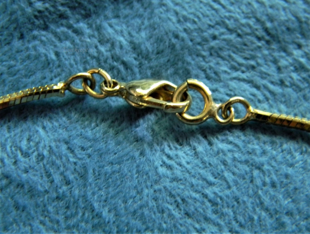 p197 Lovely Vintage Gold Tone Box Chain Bracelet with Lobster Claw Clasp