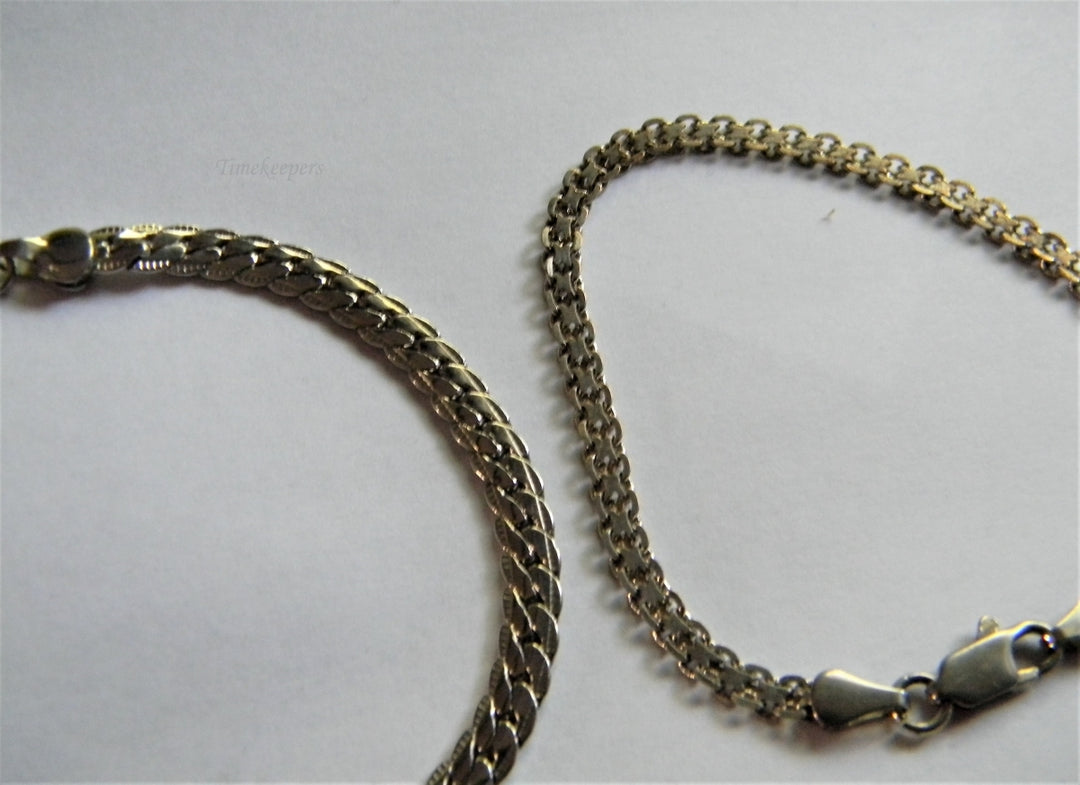 p196 Lot of (2) Chain Bracelets in Silver tone with Lobster Clasps