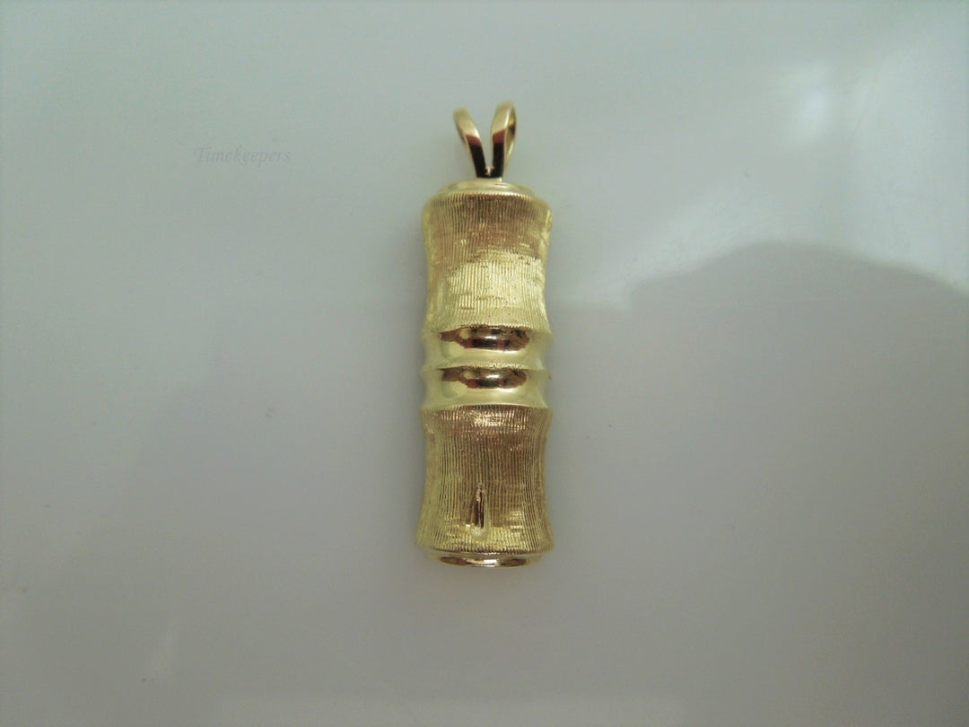 g880 Nice Unisex 14kt Yellow Gold Bamboo Pendant