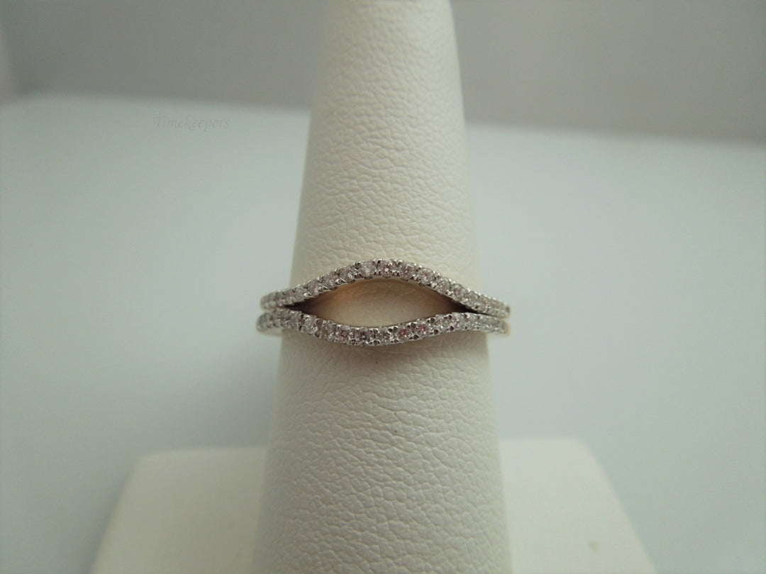 g883 Lovely Ladies 14kt Rose Gold Diamond Wedding Band