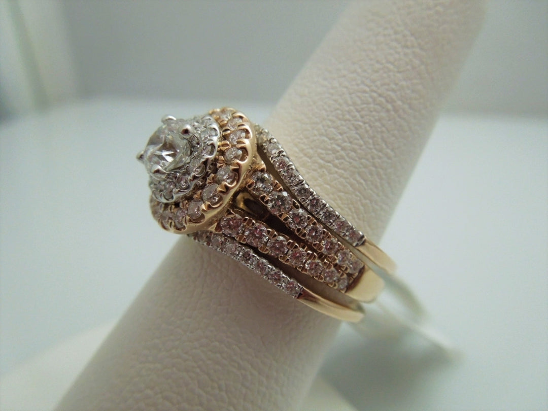 g882 Gorgeous Ladies 14kt Rose Gold Diamond Engagement Ring