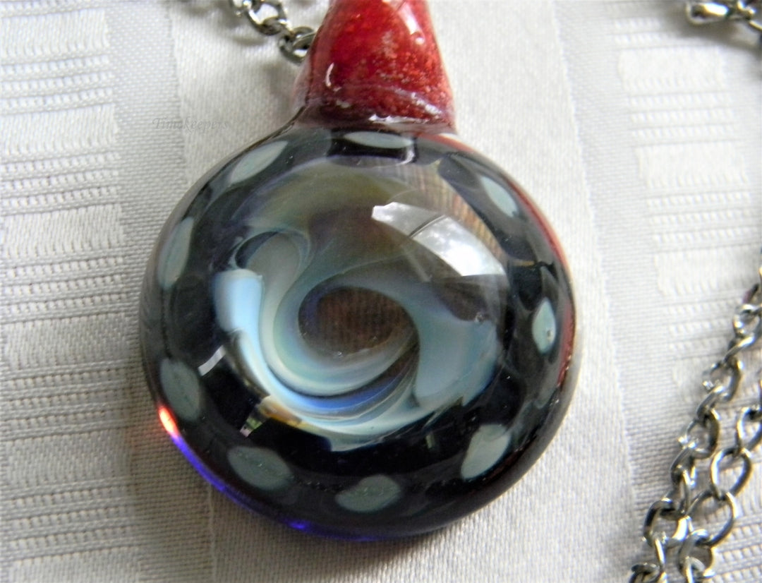 p206 Unique Hand Blown Glass Pendant on Adjustable Length Silver Tone Chain