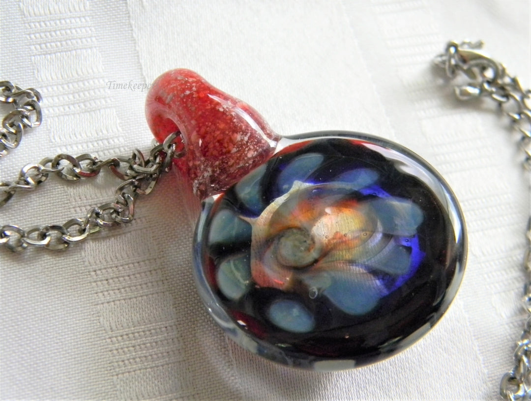 p206 Unique Hand Blown Glass Pendant on Adjustable Length Silver Tone Chain