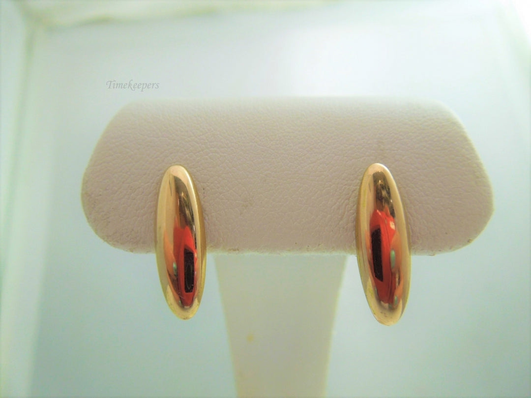 g890 Lovely Ladies 14kt Yellow Gold Elongated Oval Earring Studs