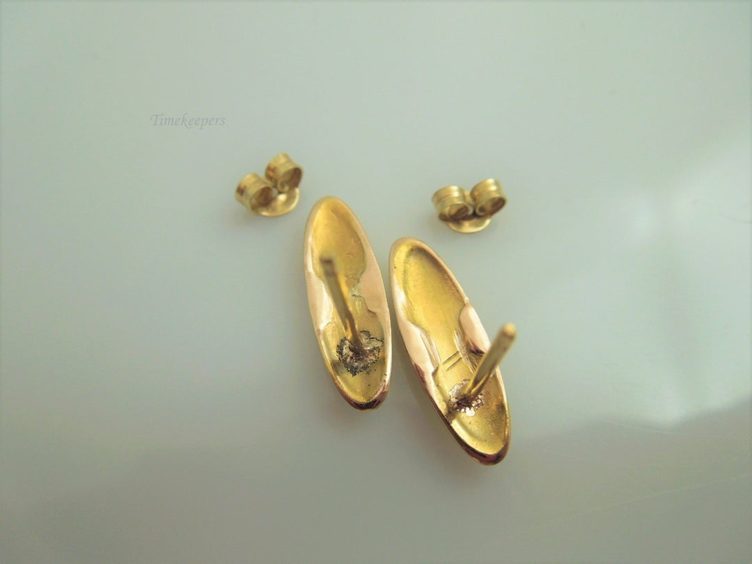 g890 Lovely Ladies 14kt Yellow Gold Elongated Oval Earring Studs