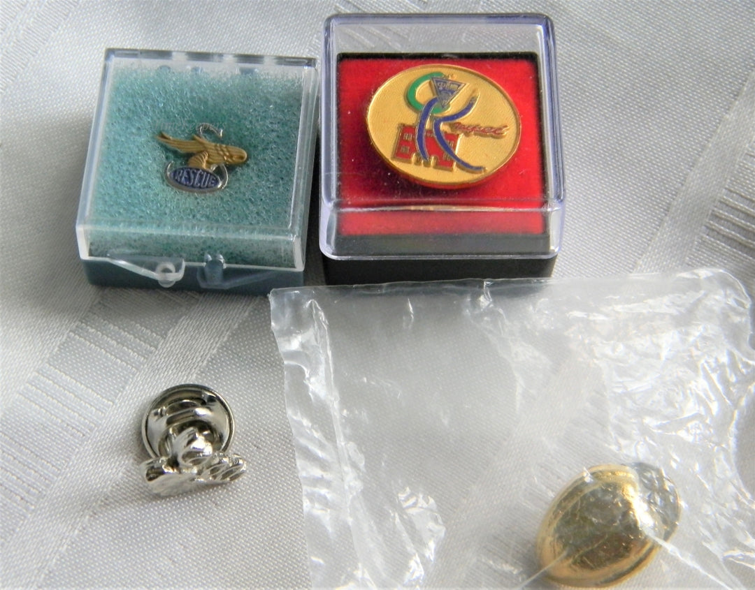 p218 Great Lot of 4 Collectible Lapel Pins Taipei Rescue, Moose and Nut