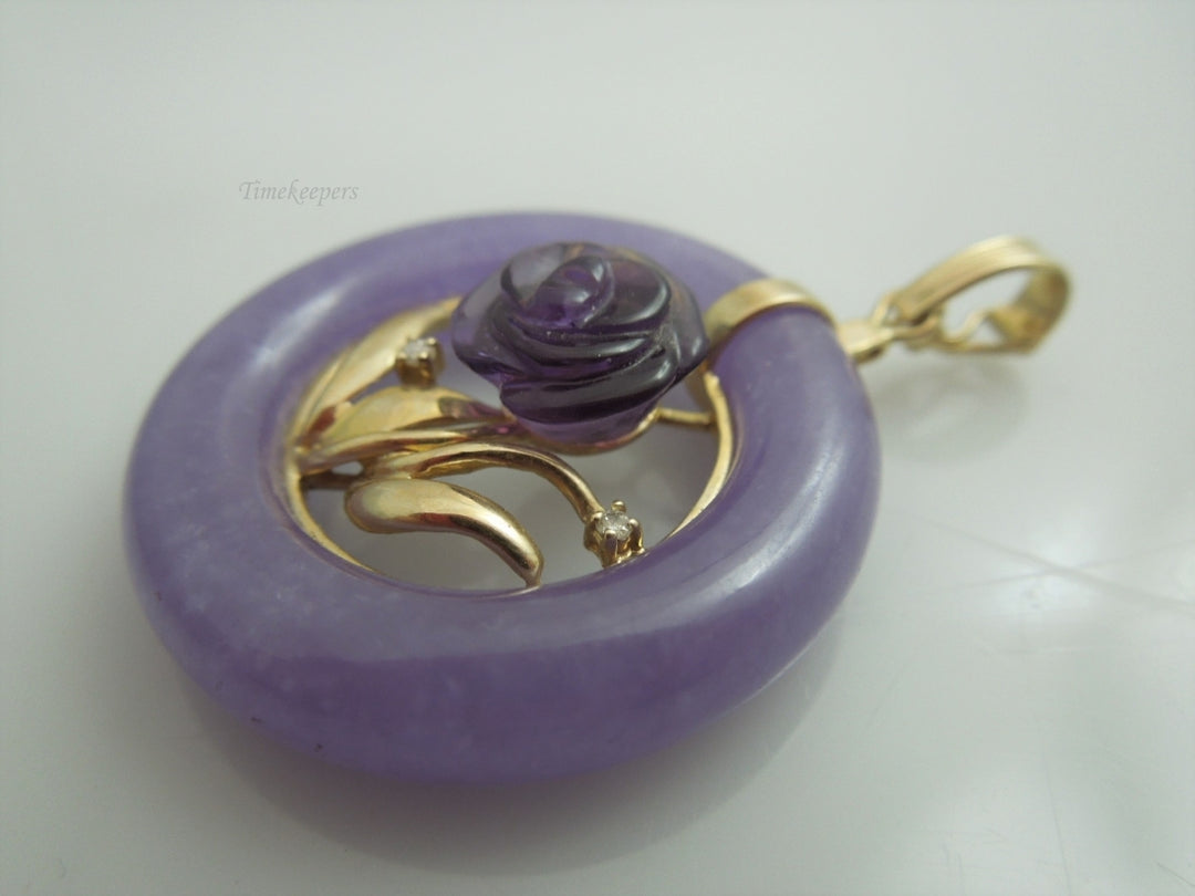 g906 Lovely Ladies 14kt Yellow Gold Lavender Jade, Amethyst and Diamond Pendant