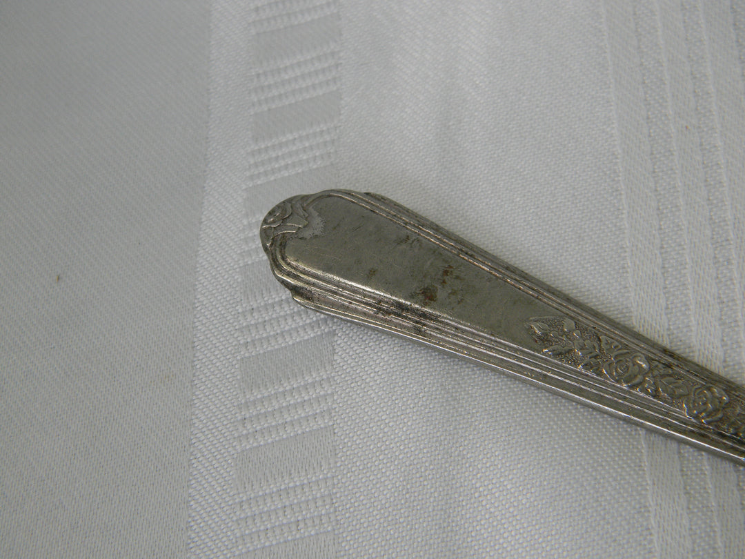 j975 Vintage Plymouth Silver Plate Spoon Jewel Pattern