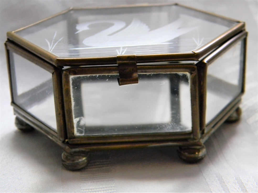 j977 Beautiful Vintage Etched Swan Glass and Brass Hexagon Trinket Box