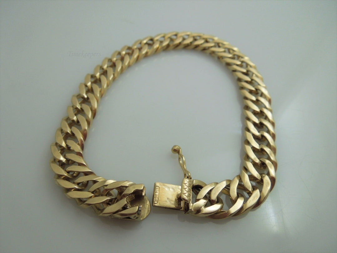 g910 Handsome Men's 14kt Yellow Gold 8" Curb Link Bracelet