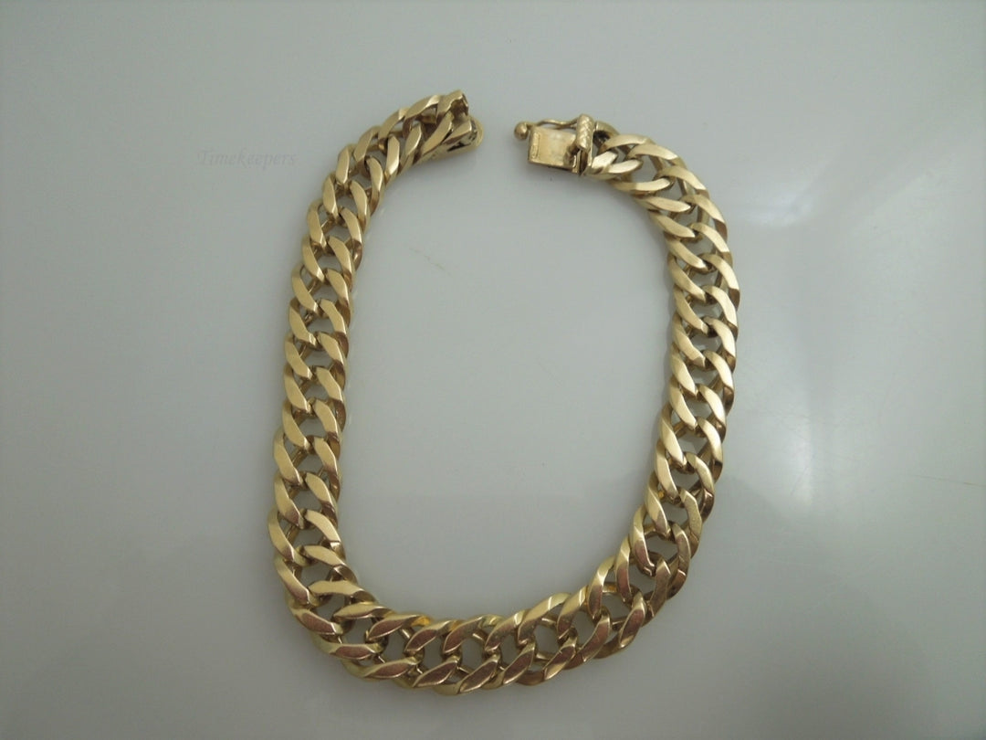 g910 Handsome Men's 14kt Yellow Gold 8" Curb Link Bracelet