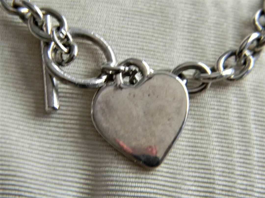 p242 Nice Silver Tone Charm Bracelet with Heart Charm and Toggle Clasp